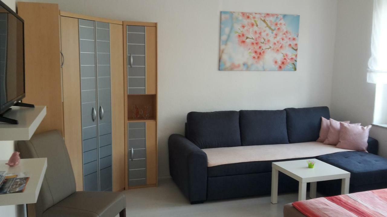 Ferienwohnung "An Der Wuerschnitz" Chemnitz Exterior foto